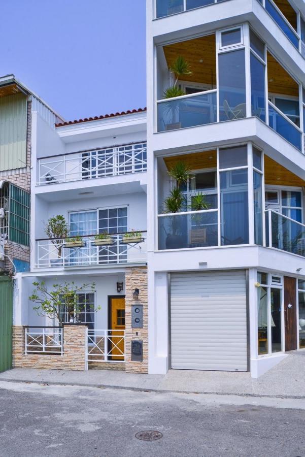 Admiring Island Apartment Tainan Bagian luar foto