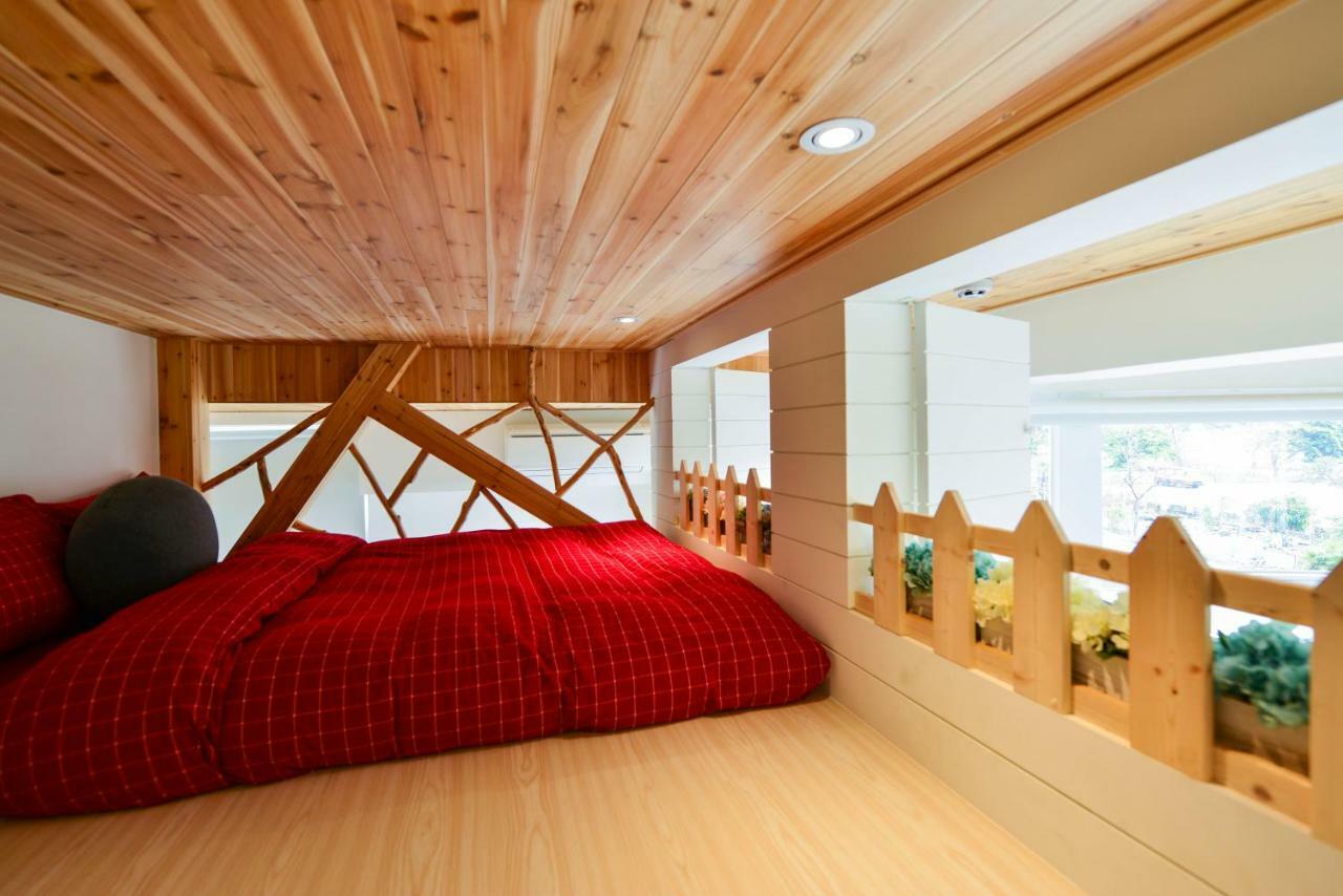 Admiring Island Apartment Tainan Bagian luar foto