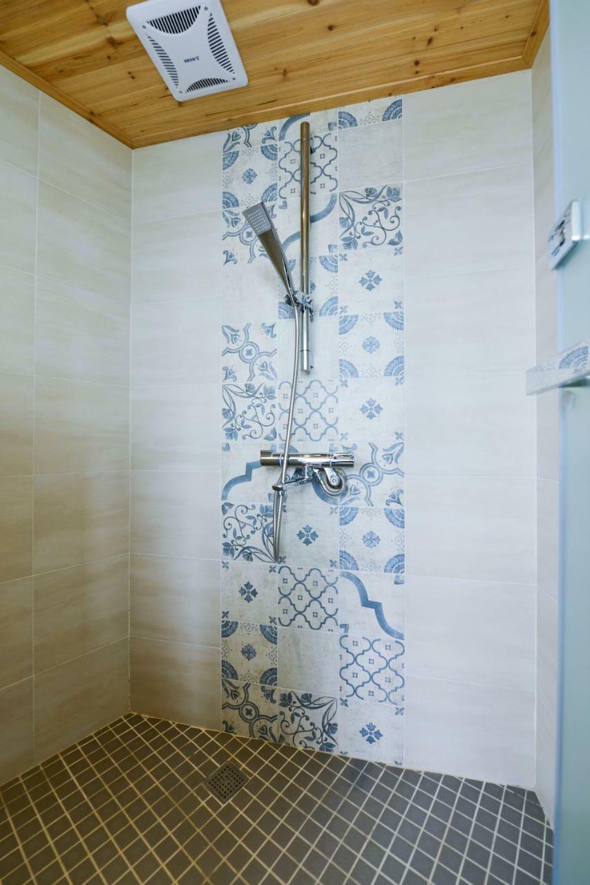 Admiring Island Apartment Tainan Bagian luar foto