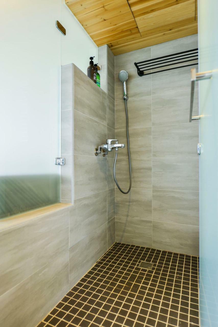 Admiring Island Apartment Tainan Bagian luar foto