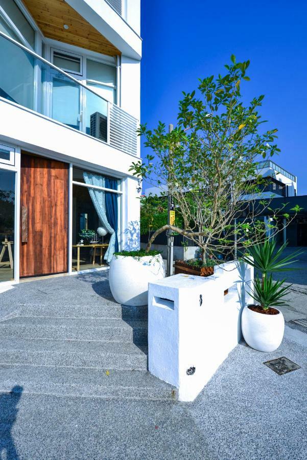 Admiring Island Apartment Tainan Bagian luar foto