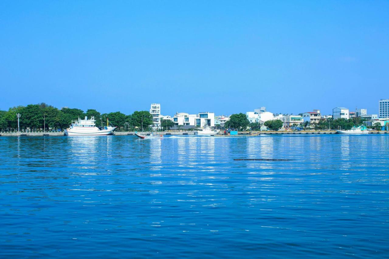 Admiring Island Apartment Tainan Bagian luar foto