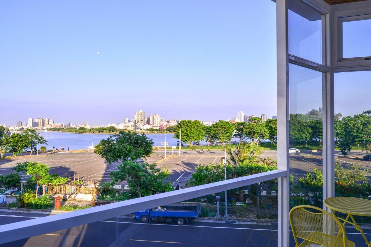 Admiring Island Apartment Tainan Bagian luar foto