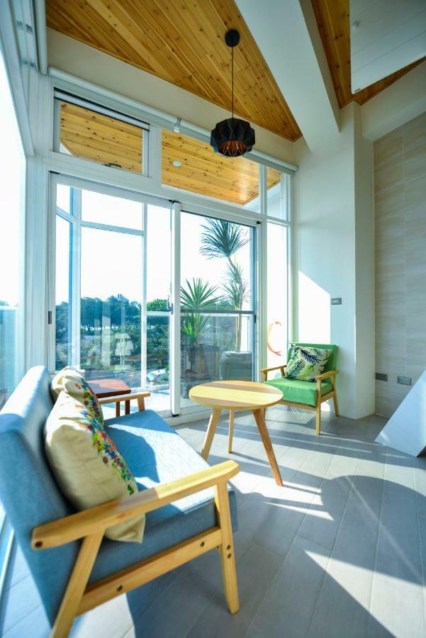 Admiring Island Apartment Tainan Bagian luar foto