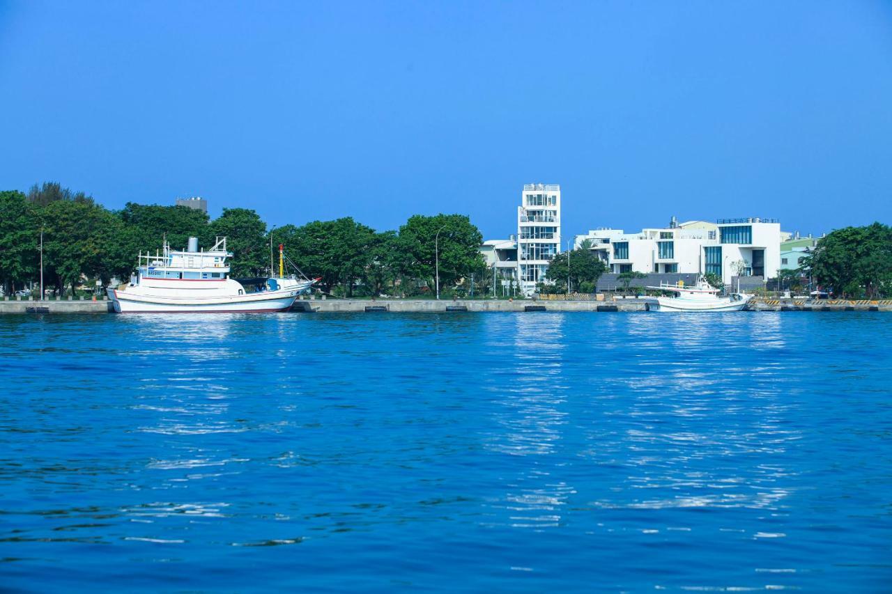 Admiring Island Apartment Tainan Bagian luar foto